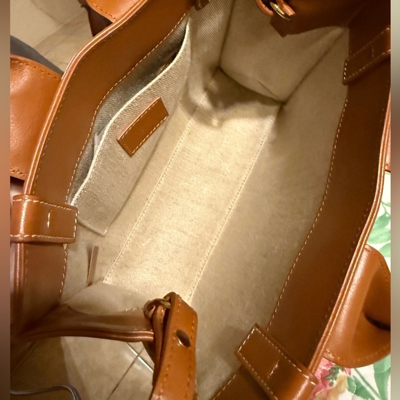 Chloe leather bag no dust bag or box
Smoke free home - Picture 13 of 14